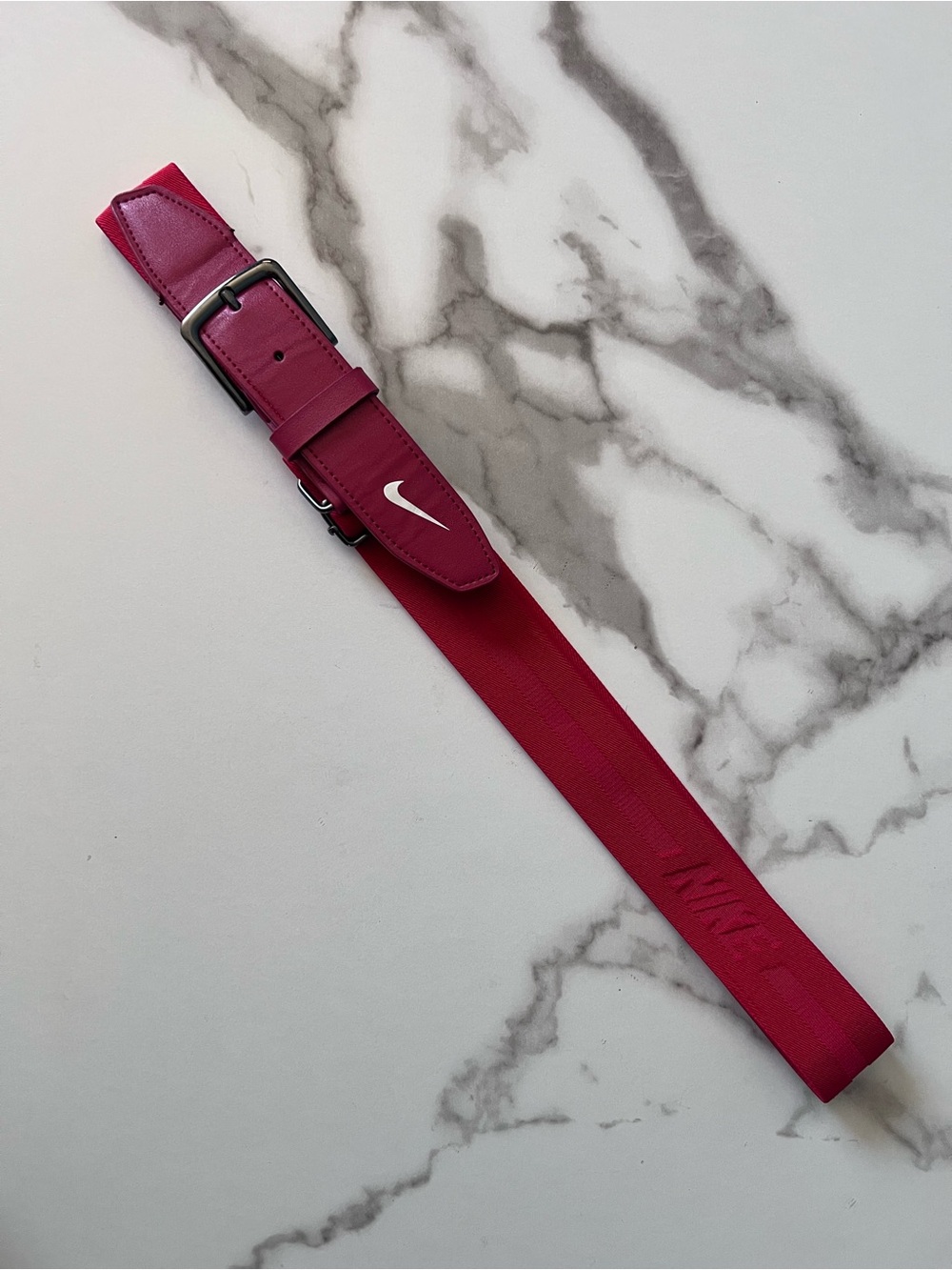 Nike‎ Red Athletic Women’s Baseball Belt with Silver Buckle  Elastic One Size